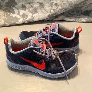 Nike wild trail hiking shoes 7